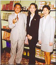 16b Smoking Cigars in Bangkok, Thailand